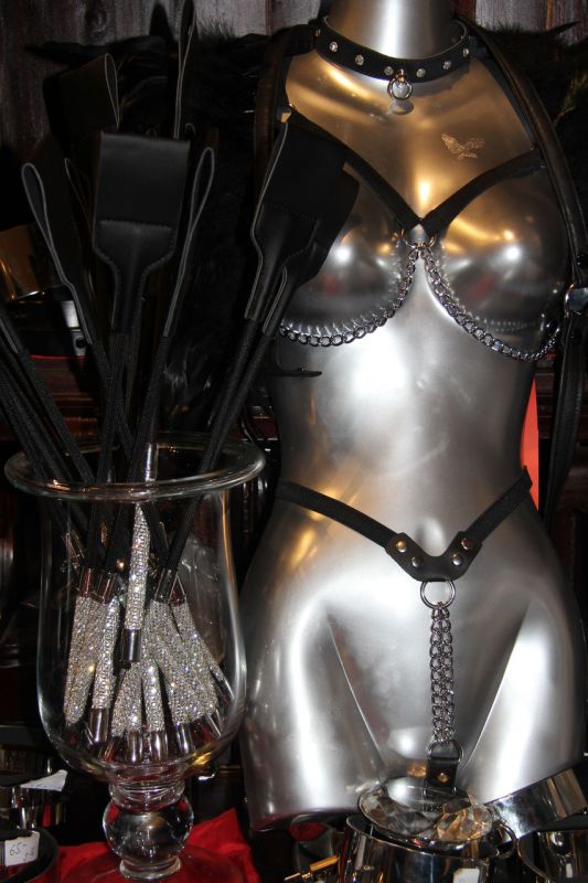 Messeangebot für Sie ! - Arachne SM- und Fetisch Shop